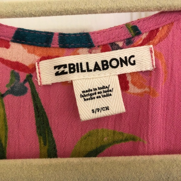 Floral romper - NEVER WORN - Picture 4 of 5